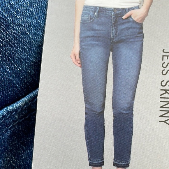 Kenneth Cole - Women's Skinny Cropped Jeans - Picture 6 of 10